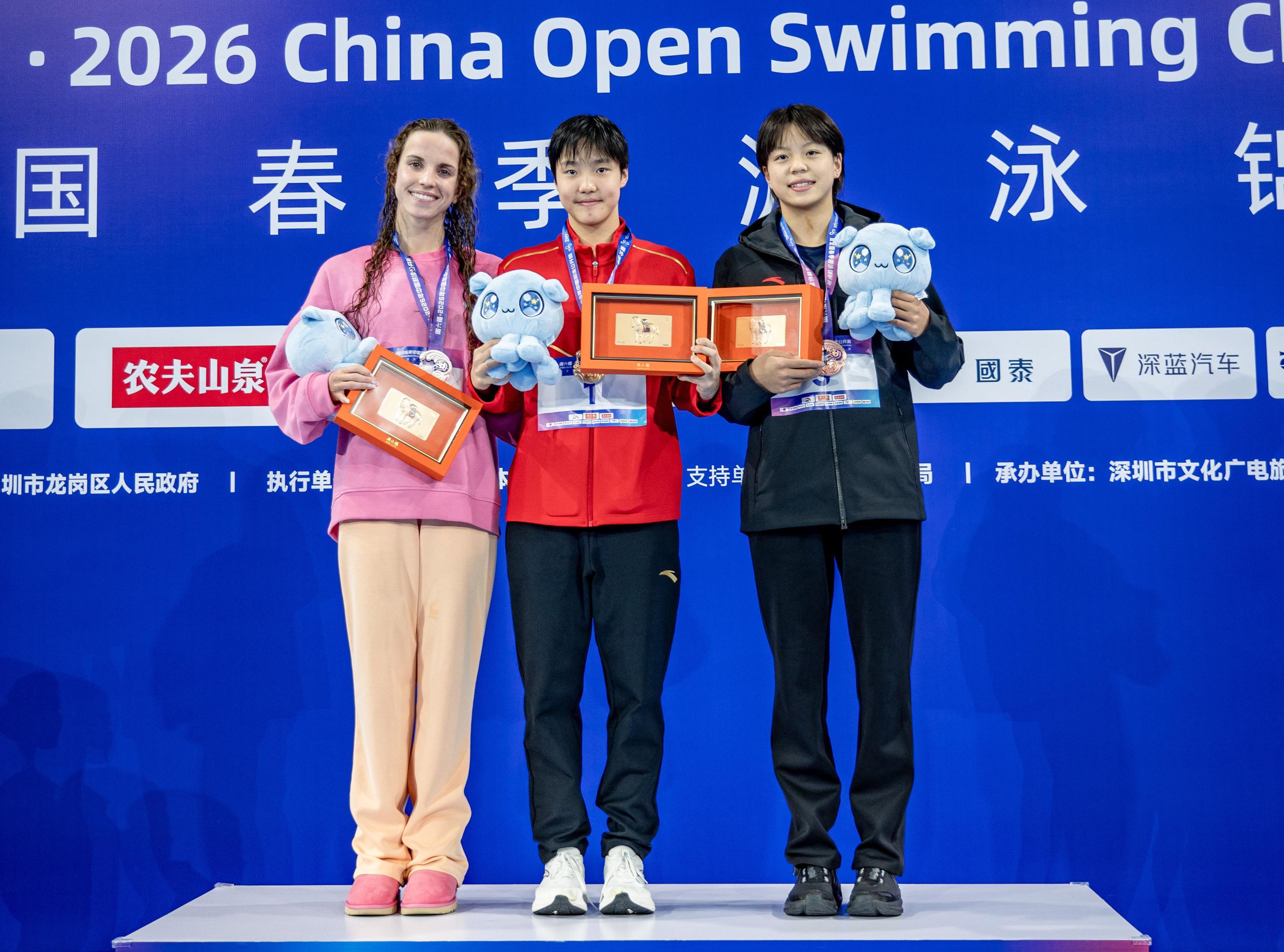 乐鱼网址-击败奥运亚军夺冠！中国游泳13岁天才少女崛起：还有两个冲金点